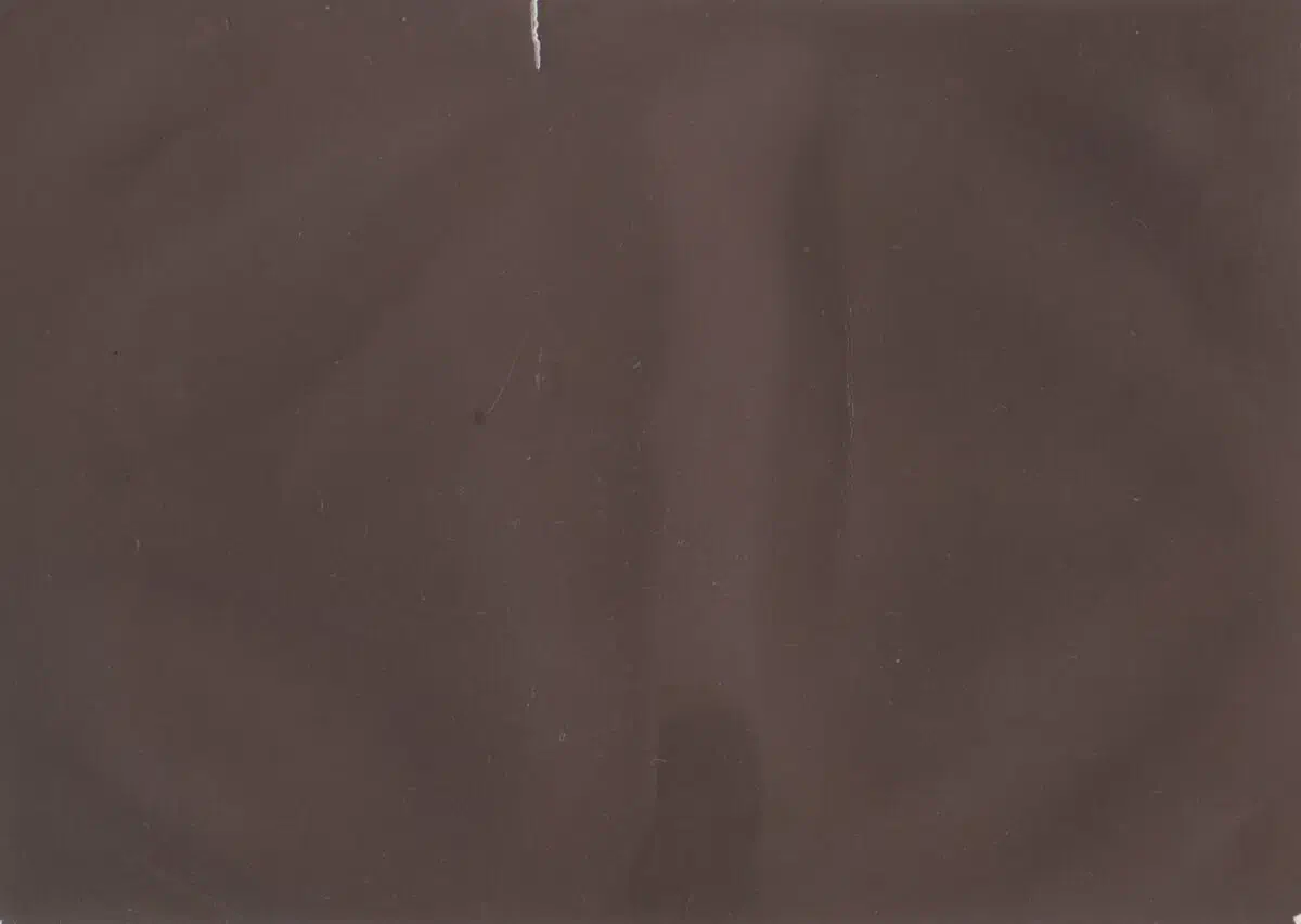 Emerging Painting and Independent Spaces: An Investigation into the Theme of Light and the Periphery
